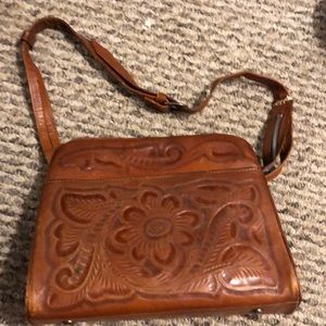 Avelar Mexican leather bag